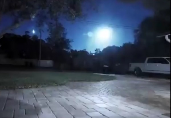 On Monday night, November 21, a bright fireball was seen over western Florida around 11 p.m. local time. (YouTube)