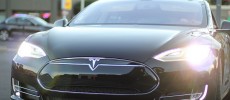Owners of Model S or Model X cars should receive the Enhanced Autopilot update sometime in mid-December. (Joseph Thornton/CC BY-SA 2.0)