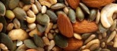 Scientists suggest that eating 20g of nuts can prevent major illnesses. (Martin Weller/CC BY-NC 2.0)