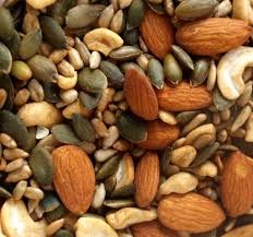 Scientists suggest that eating 20g of nuts can prevent major illnesses. (Martin Weller/CC BY-NC 2.0)