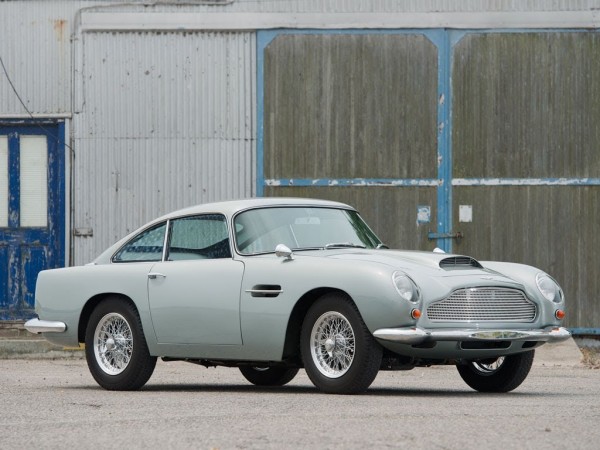 The Aston Martin DB4 GT will be based on the road-going DB4 coupe. (YouTube)
