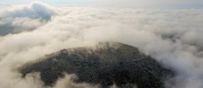 The city’s acropolis is barely visible during a cloudy day on the Thessalian plains. (SIA/EFAK/YPPOA)