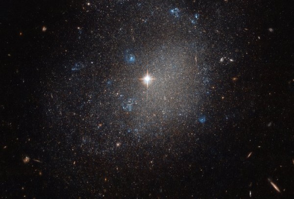 NGC 4707 lies roughly 22 million light-years from Earth. (ESA/Hubble & NASA)