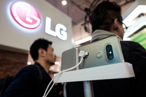 LG has vowed to release an overheating-free G6 flagship smartphone this year. (Karlis Dambrans/CC BY 2.0)