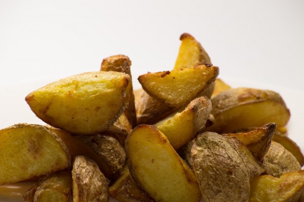 Frying, roasting or cooking potatoes and other starchy food in high temperatures can increase the risk of cancer, according to a new study. 