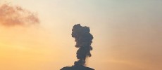 With India's Barren Island volcano's recent activity, only ash clouds have been observed during the day and red lava fountains at night. (Arijayprasad/CC BY-SA 4.0)