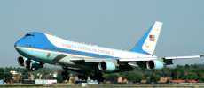  Air Force One landing/Flickr