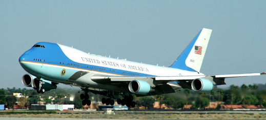  Air Force One landing/Flickr