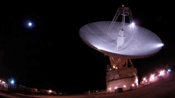 The DSS-14 is NASA's 70-meter (230-foot) antenna located at the Goldstone Deep Space Communications Complex in California. (NASA/JPL-Caltech)