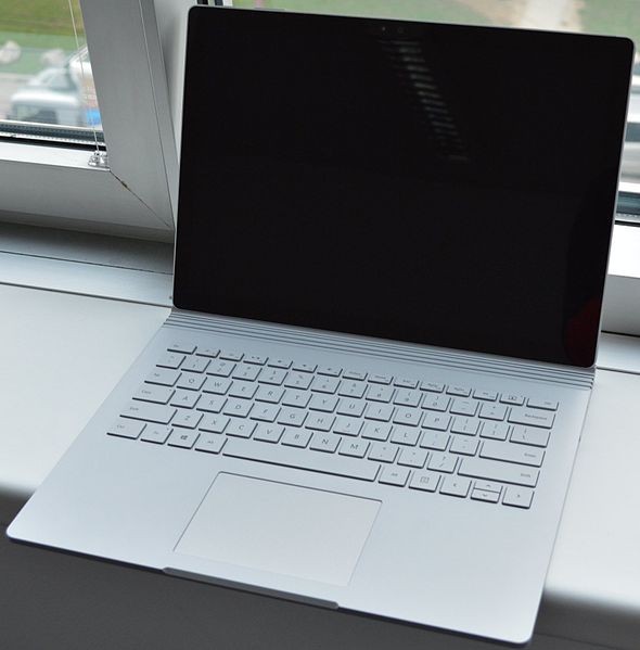 Microsoft is said to have opted for a clamshell design for the upcoming Surface Book 2. (Marijan Kelava/CC BY 2.0) 