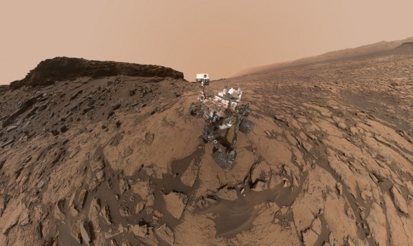 This self-portrait of NASA's Curiosity Mars rover shows the vehicle at the "Quela" drilling location in the "Murray Buttes" area on lower Mount Sharp. (NASA/JPL-CALTECH/MSSS)