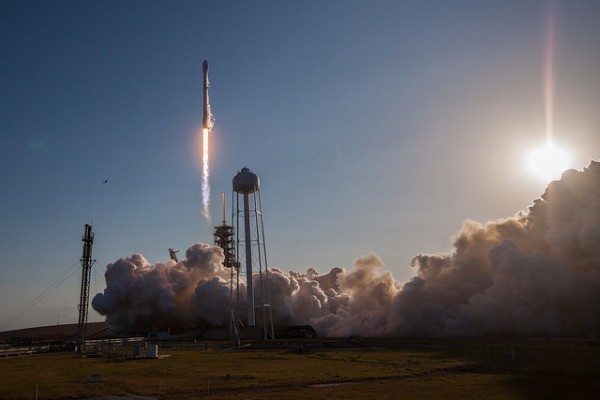 SpaceX SES-10 Launch - world's first reflight of an orbital class rocket