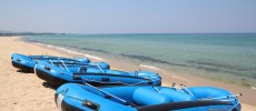 Chinese online platform Alibaba is selling inflatable 'refugee boats.' (Pixabay)