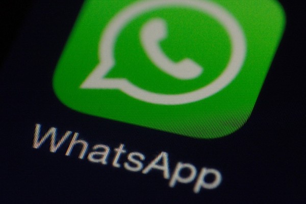 An upcoming update from WhatsApp would reportedly allow users to delete their sent messages. 