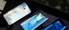  Newly unveiled HTC U11 showcasing different color option and camera design. 