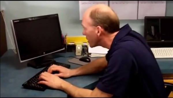 An expert tries to show some of the incorrect postures while using a desktop computer. 