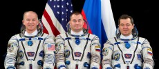 Expedition 47-48 Crew Members (from left) NASA astronaut Jeff Williams and Roscosmos cosmonauts Alexey Ovchinin and Oleg Skripochka.