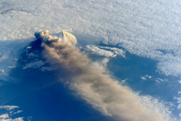 Astronauts aboard the International Space Station (ISS) photographed these striking views of Pavlof Volcano on May 18, 2013. 