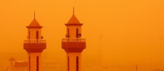 Desert dust storms such as here in Kuwait could occur more often in the Middle East and North Africa as a result of climate change.