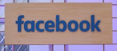 Facebook adds full-res photo support to Moments apps
