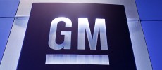 General Motor (GM) has asked US safety regulators to postpone recall of trucks outfitted with Takata air bag inflators.