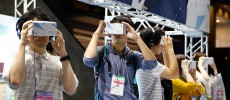 Google may launch the Daydream VR headset in October.