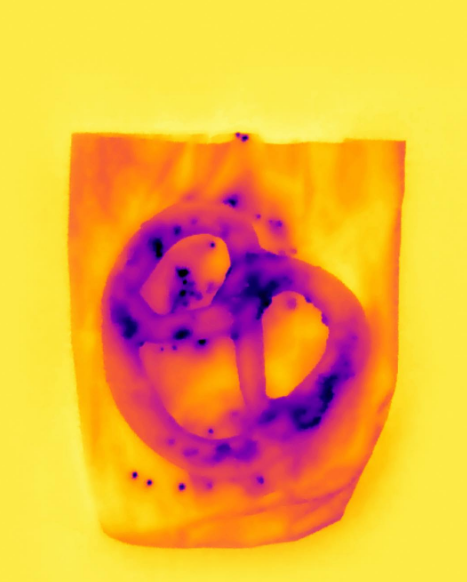 A pretzel photographed using a radiometric thermal camera.