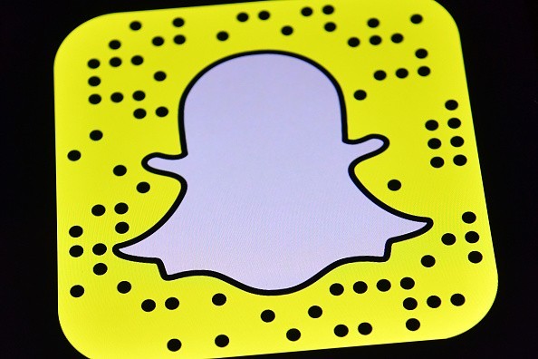 Snapchat has launched a new feature called Story Playlist.