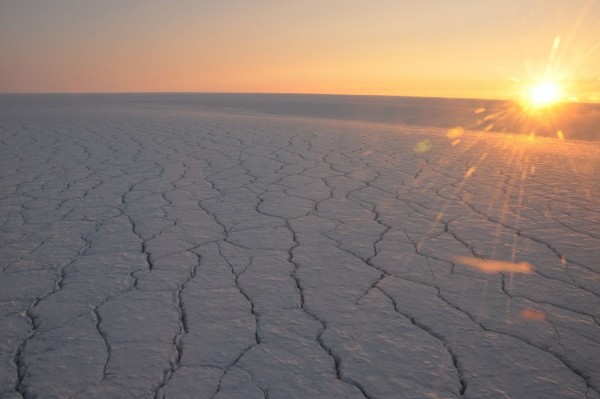 Clouds over the Greenland ice sheet raise the temperature, which causes extra meltwater – a third more than clear skies. 