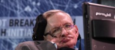 Stephen Hawking‬ warns of ‪Artificial intelligence misuse.