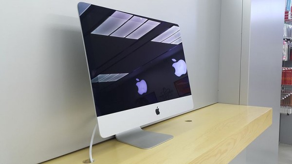 Apple CEO Tim Cook has clarified that the company is not giving up on its desktop computer business. (AmirReza Hosseini/CC BY-SA 4.0)