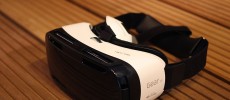  The Daydream View VR is compatible only with Pixel phones at the moment while the Gear VR is compatible with the Galaxy S7, S7 Edge, Note 5, S6, S6 Edge, and S6 Edge+. (WikiMedia Commons)