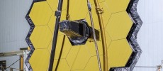 The primary mirror of NASA's James Webb Space Telescope stands in the massive clean room of NASA's Goddard Space Flight Center in Greenbelt, Maryland. (NASA/Chris Gunn)