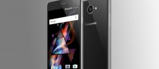 The Panasonic P71 will be available in dim gray black and ivory gold color. (YouTube)
