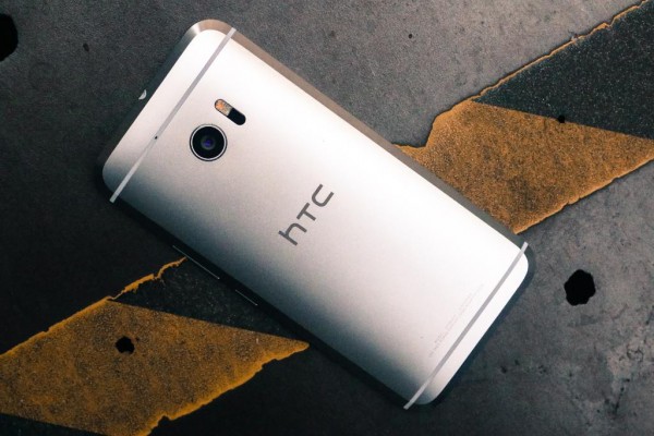The HTC 10 is set to receive the Android 7.0 Nougat update soon in Europe. (Twitter)