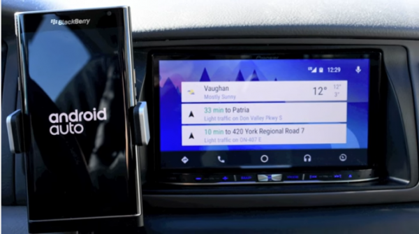 Android Auto and Facebook Messenger can now be integrated to help users receive and reply to messages while driving. (YouTube)